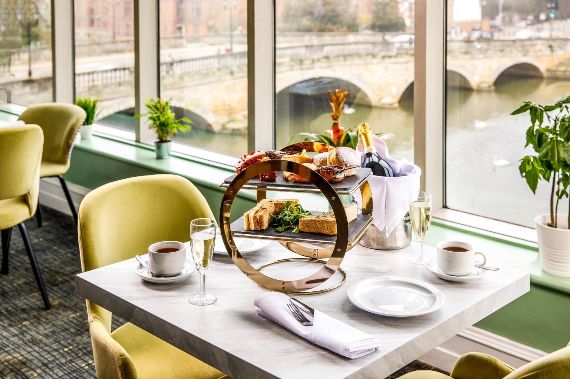 Mercure Bedford Centre Hotel Екстериор снимка