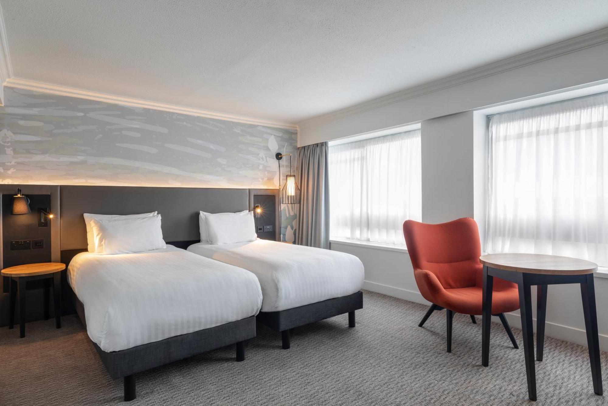 Mercure Bedford Centre Hotel Екстериор снимка