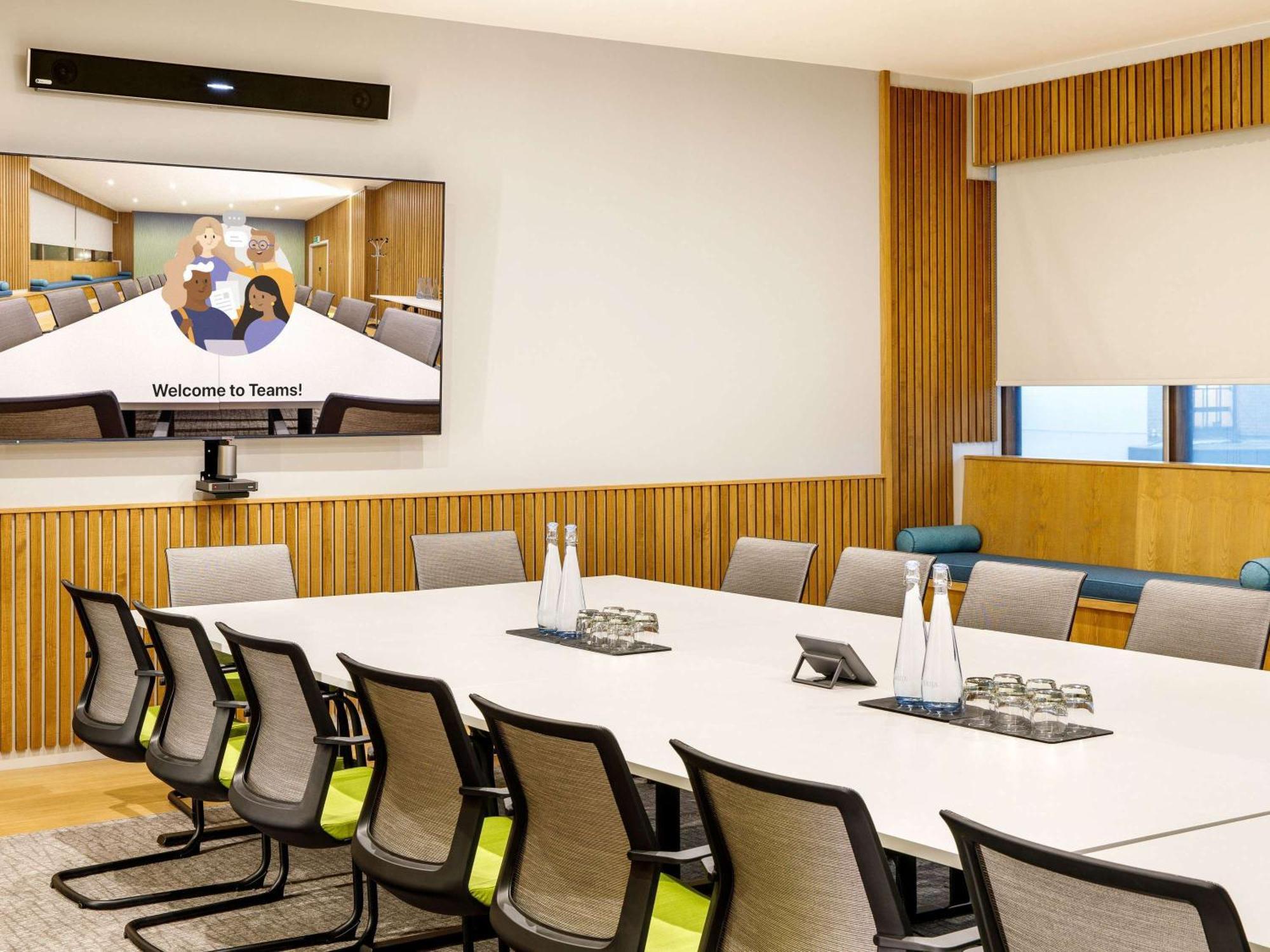 Mercure Bedford Centre Hotel Екстериор снимка