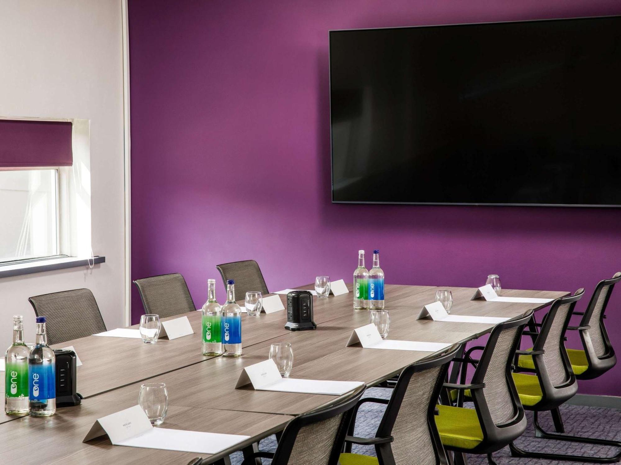 Mercure Bedford Centre Hotel Екстериор снимка