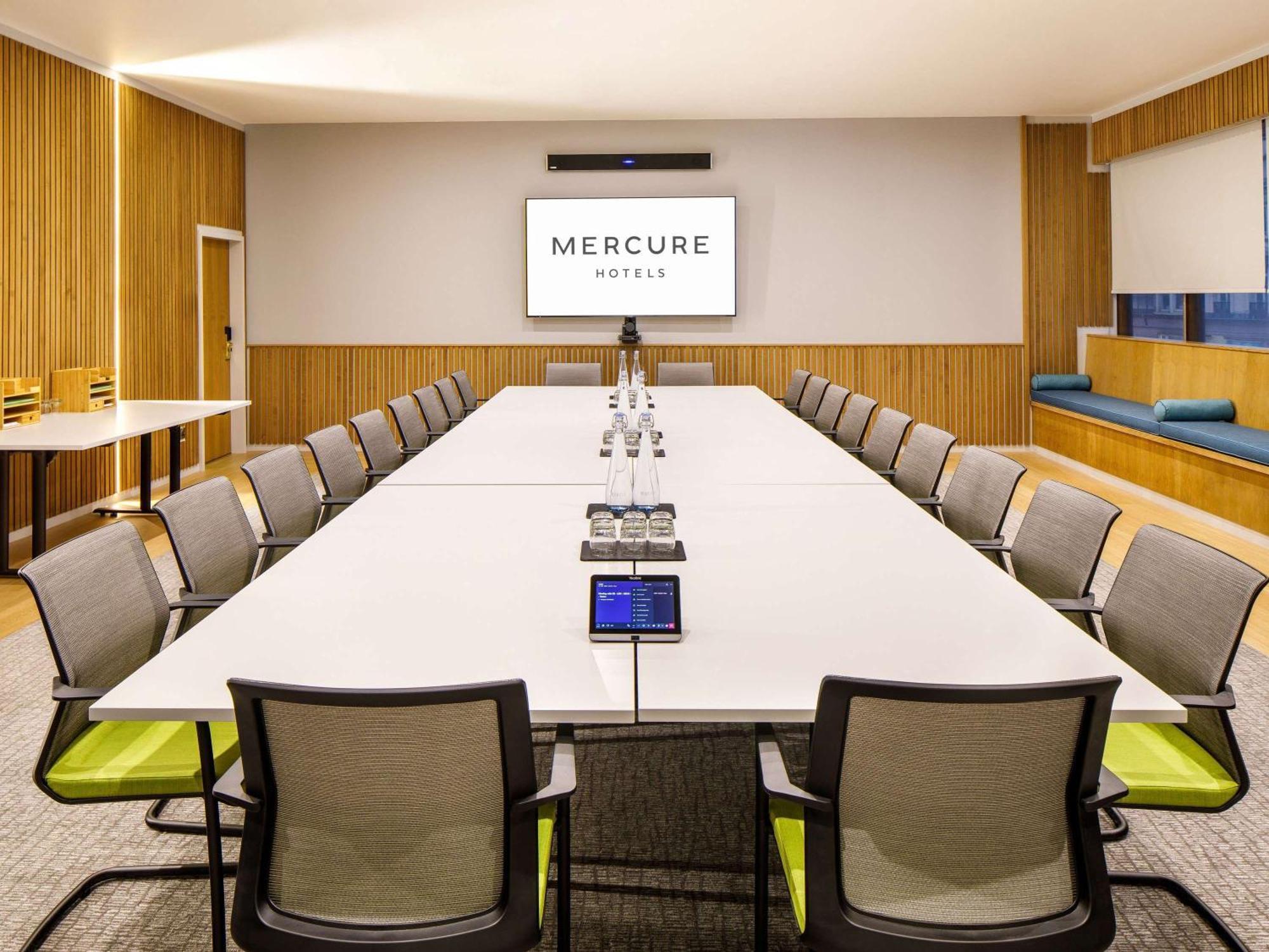 Mercure Bedford Centre Hotel Екстериор снимка