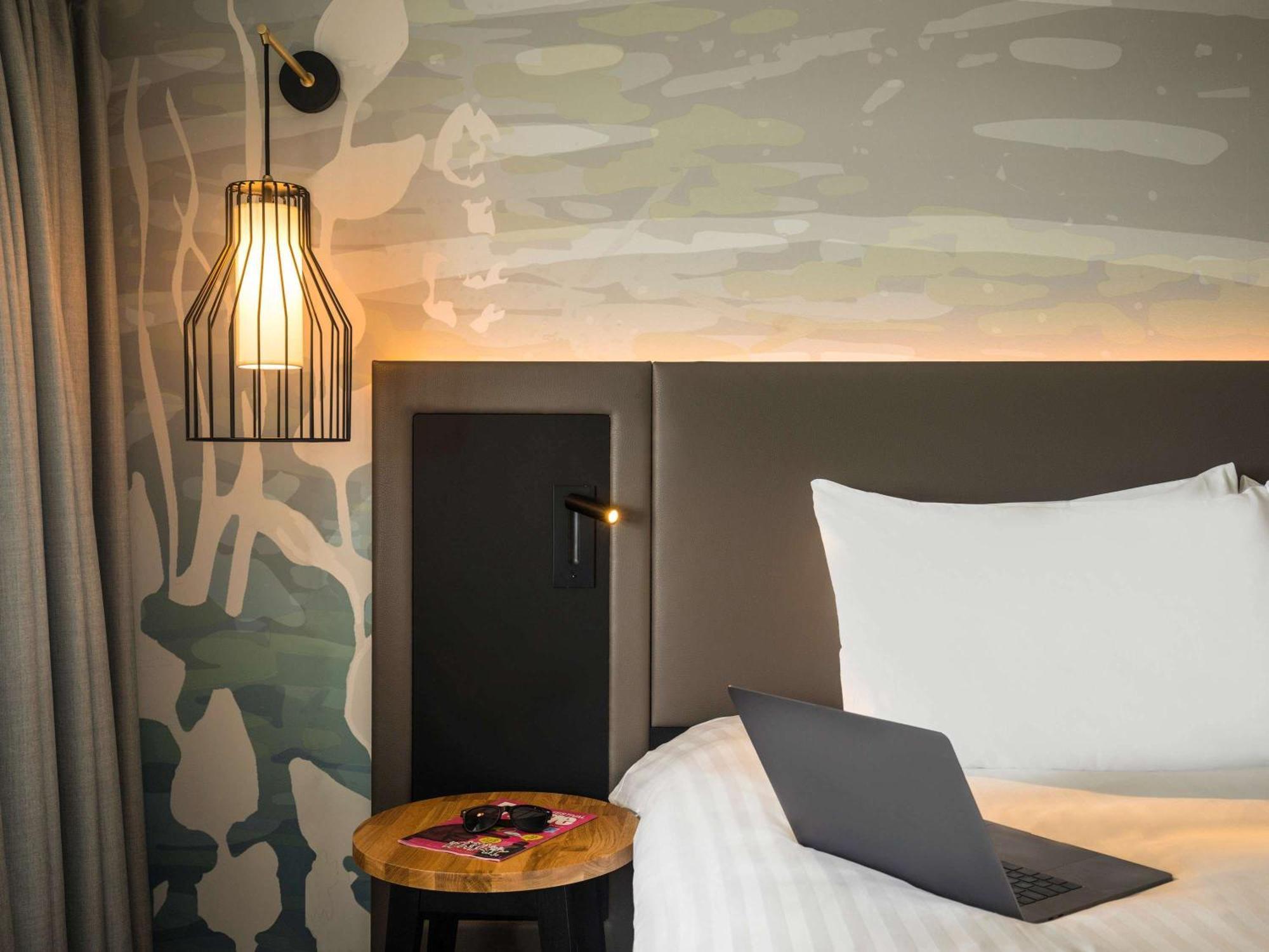Mercure Bedford Centre Hotel Екстериор снимка