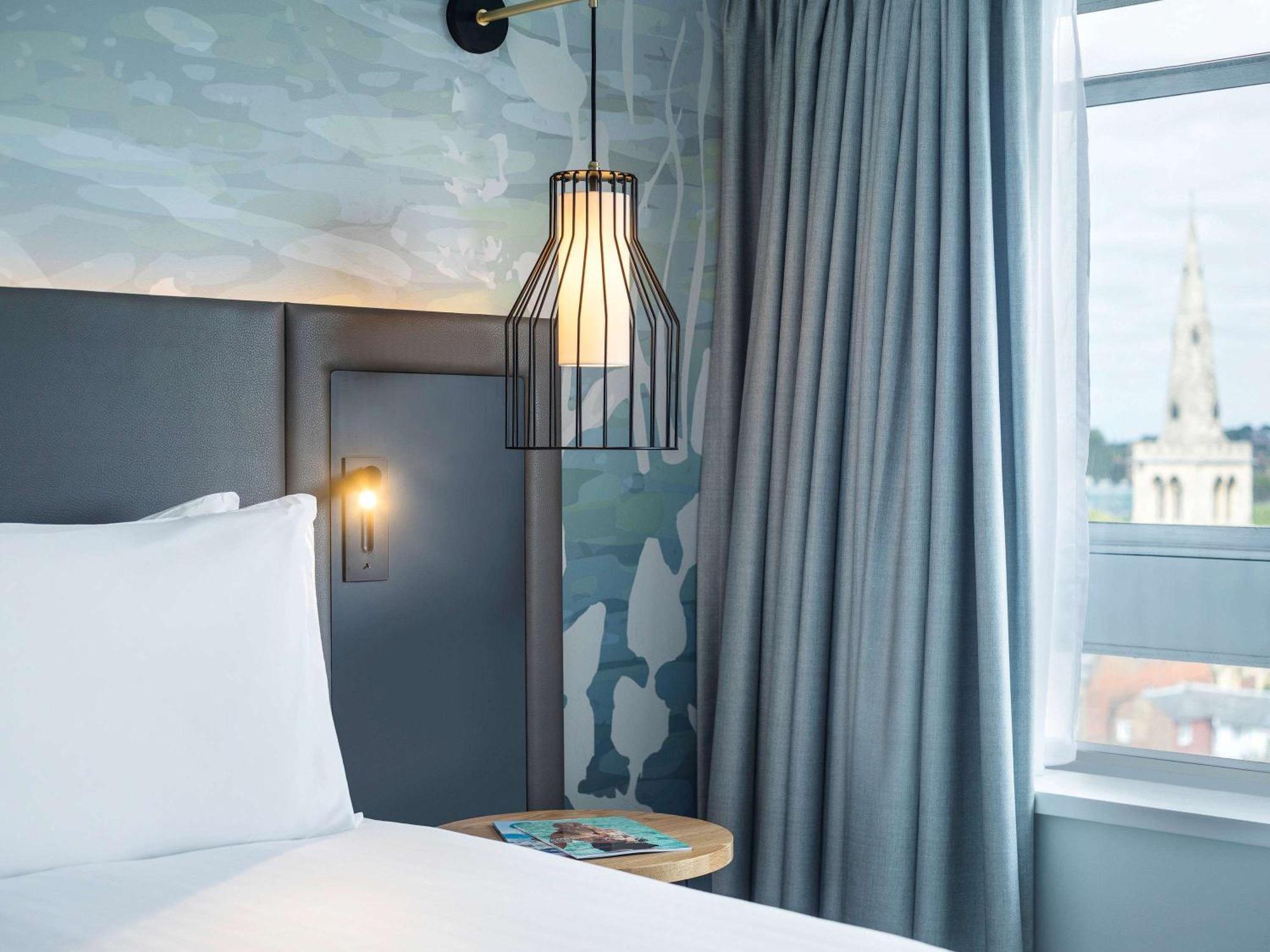 Mercure Bedford Centre Hotel Екстериор снимка